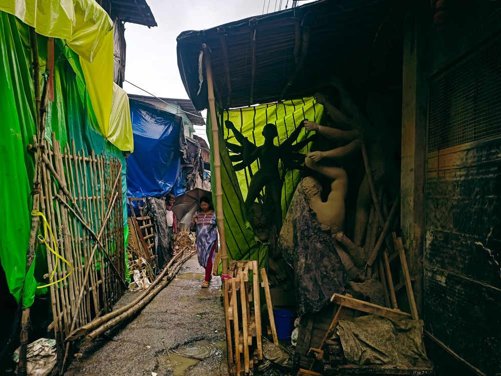 Universal Maa x Woman