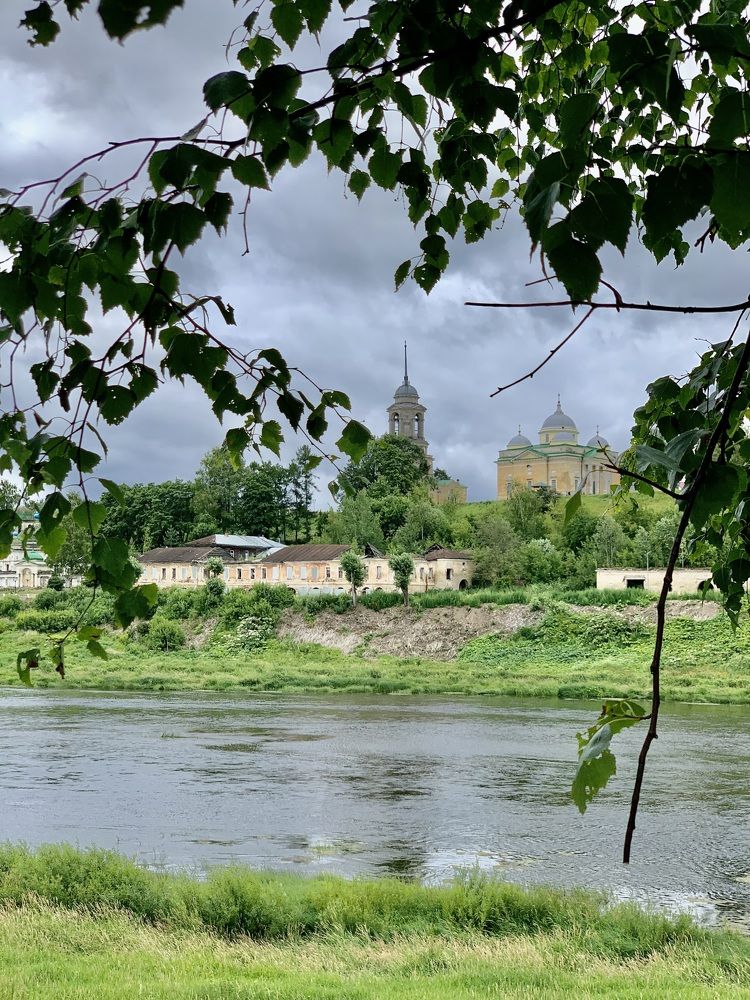 Монастыри России