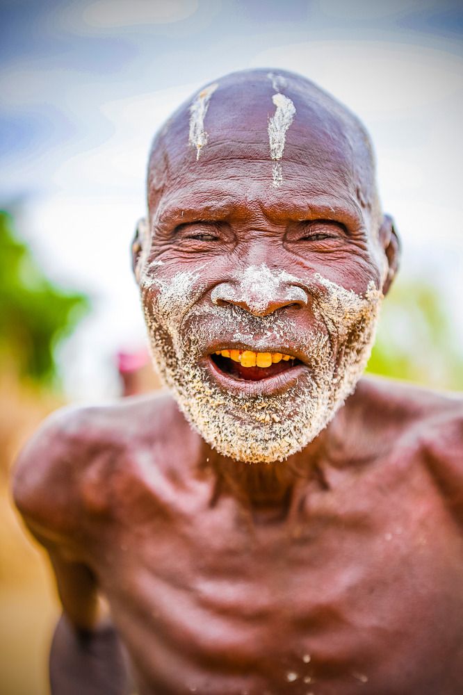 Anciano de la tribu Kara, Omo Valley, Etiopia