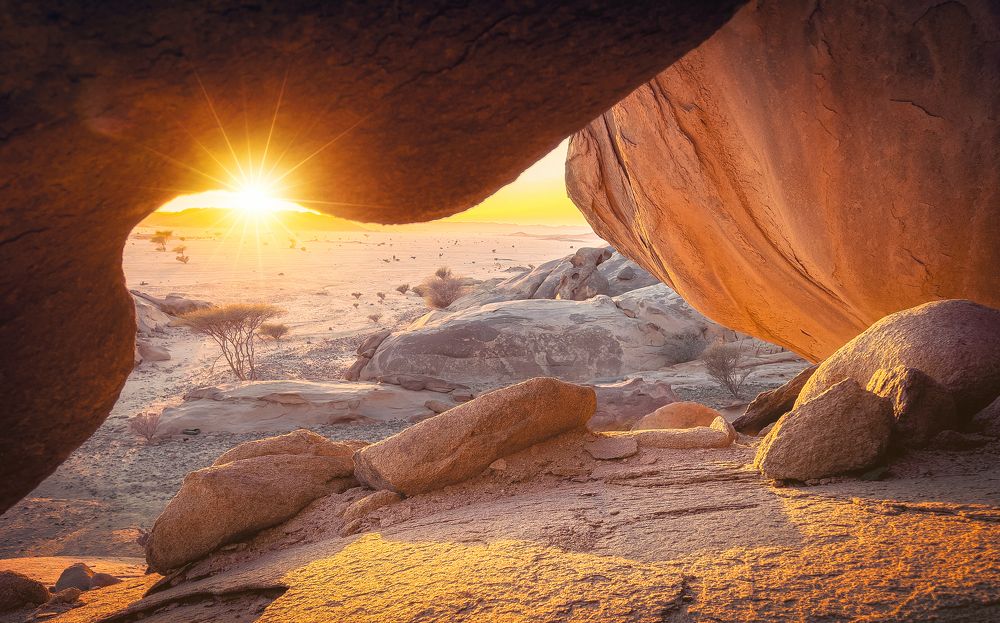 The sneaking setting sun