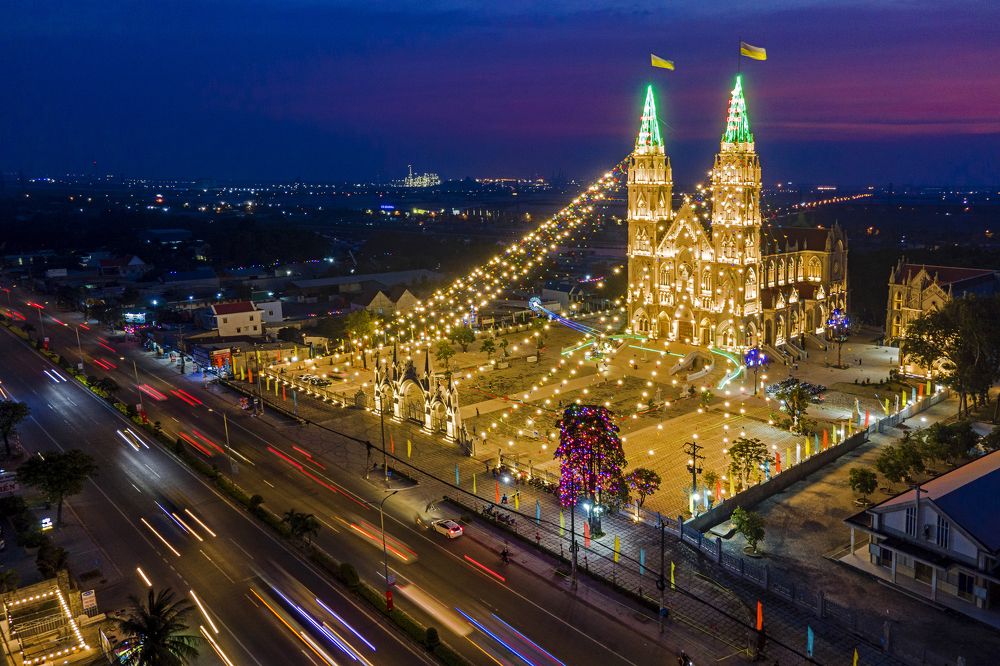 Nhà thờ Song Vĩnh về đêm