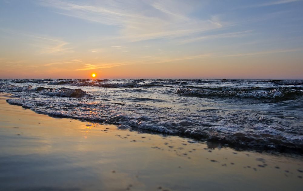 Уходит Солнце.