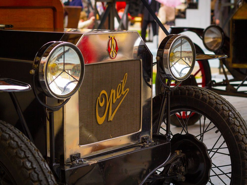 Photograph by Anton Hantov