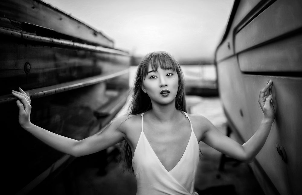 Between the boats BW