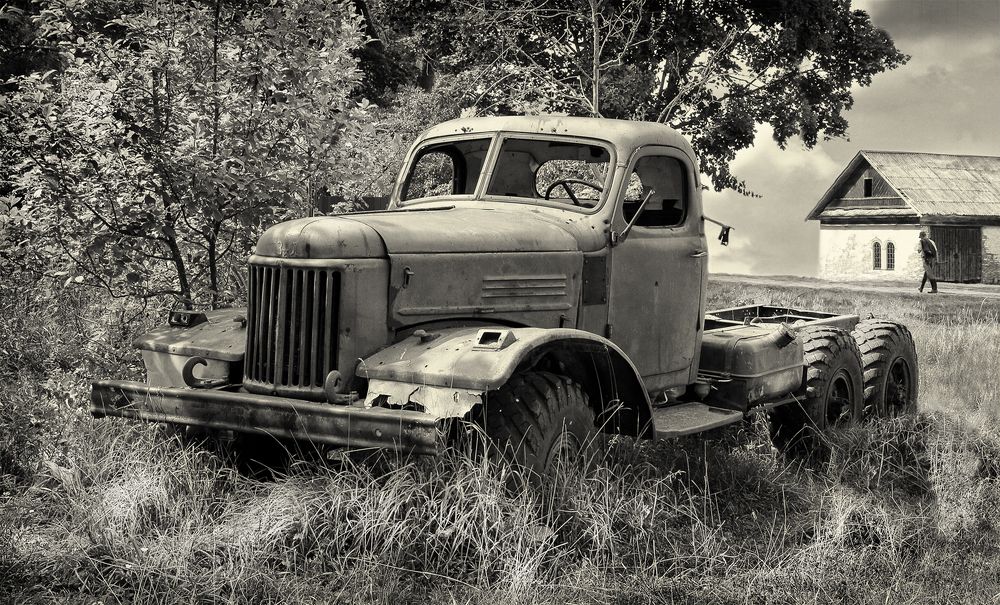 Отслужил своё ЗИЛ