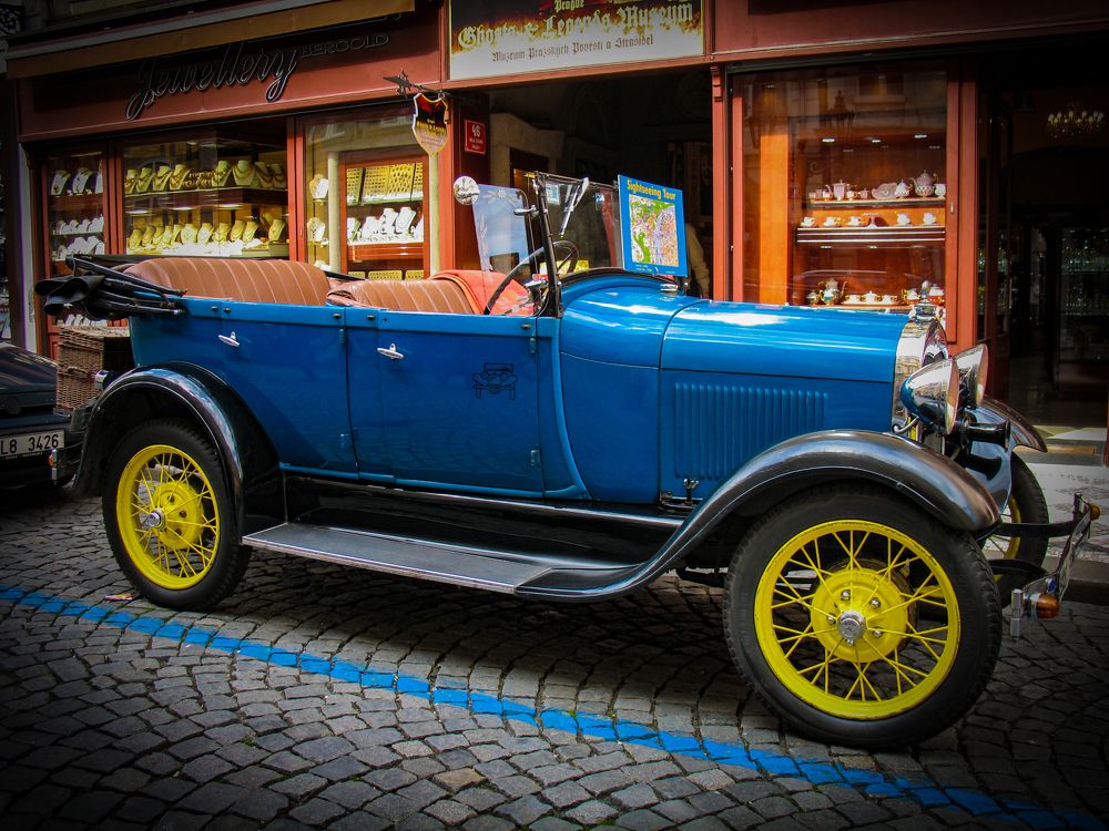 Photograph by Anton Hantov