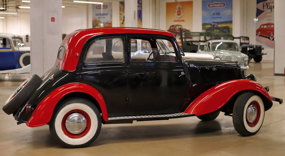 Ретро-автомобиль