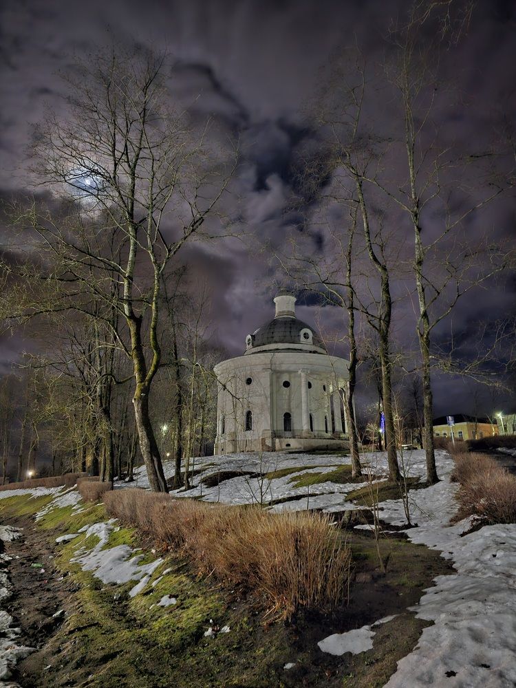 Ночь и полнолуние