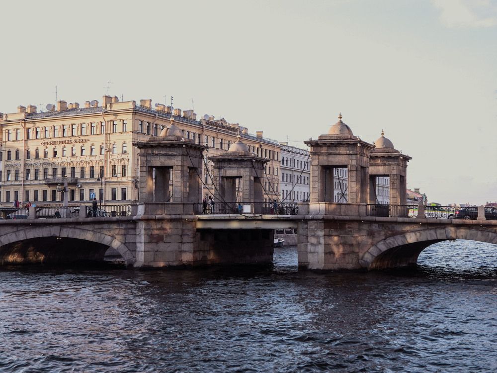 Ломоносовский мост. Солнечные зайчики