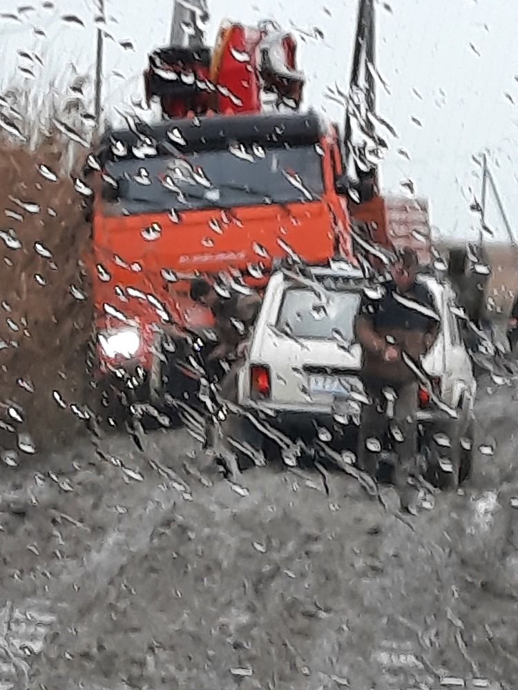 И ДОЖДЬ, И ВЕТЕР,  И ГРЯЗЬ СТЕПНЫХ ДОРОГ!