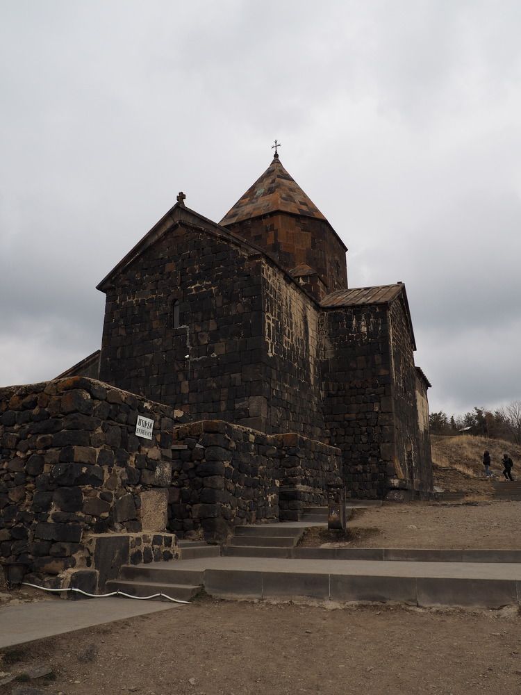 Фотография автора Meline Mikoyan