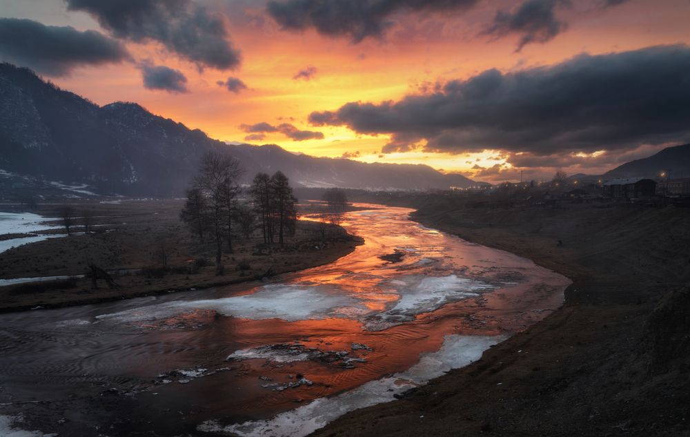 Последний залп марта