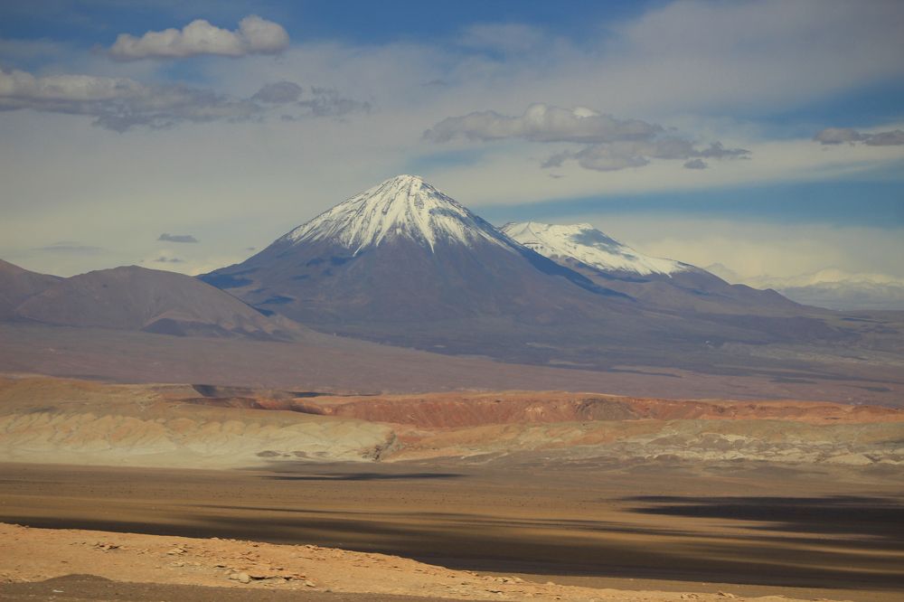 Вулкан Ликанкабур