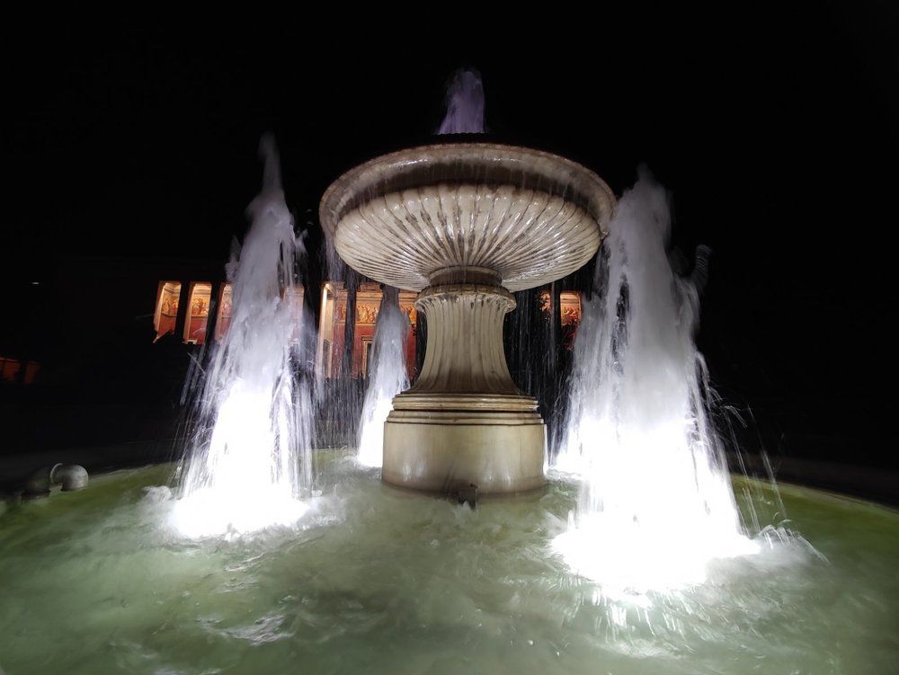 Τhe fountain in front of the Αcademy of Αthens