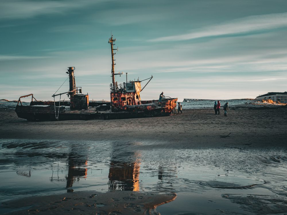 На вечном приколе...