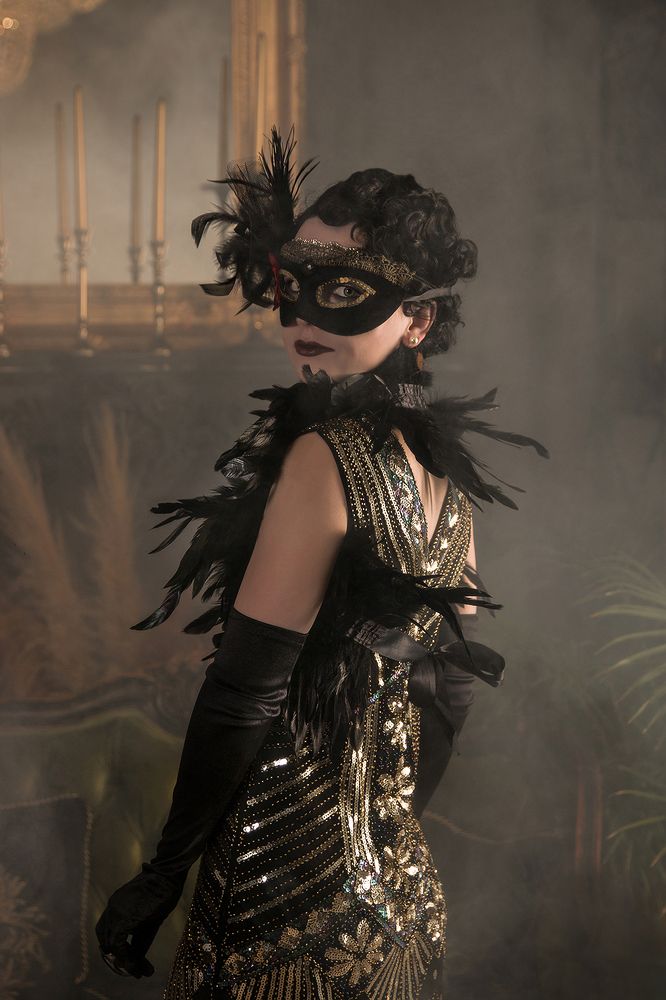 Midnight Masquerade - Valentina