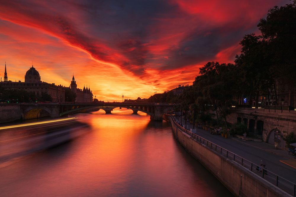 Photograph by Candido Barroso