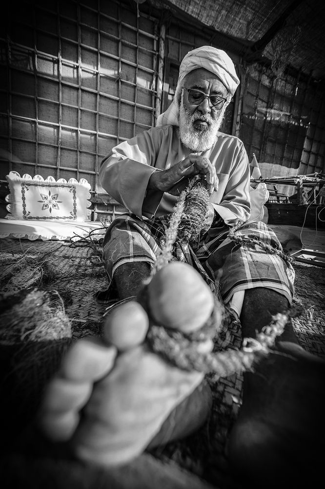 The Arab traditional rope maker.
