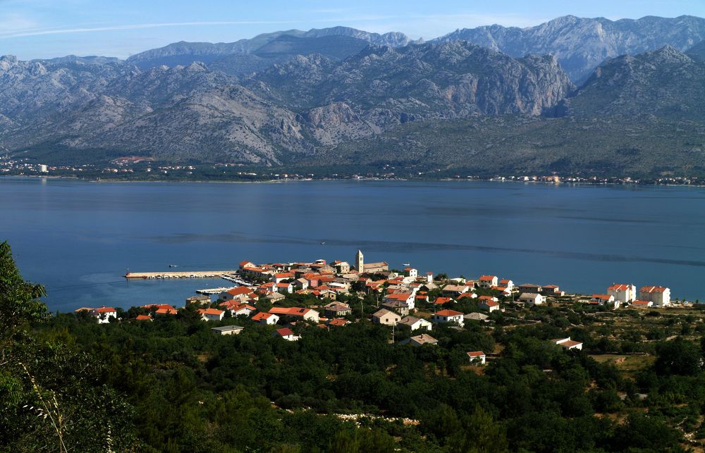 Vinjerac and mountain Velebit