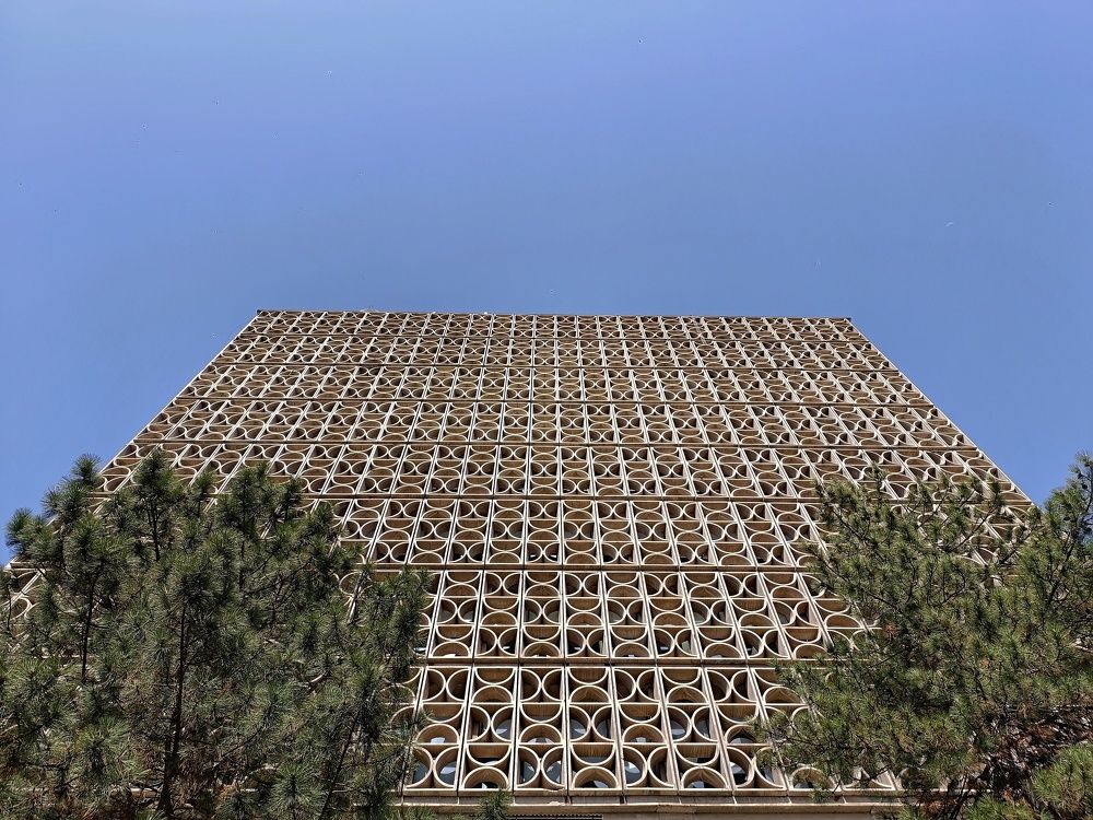 Building of mobile communication