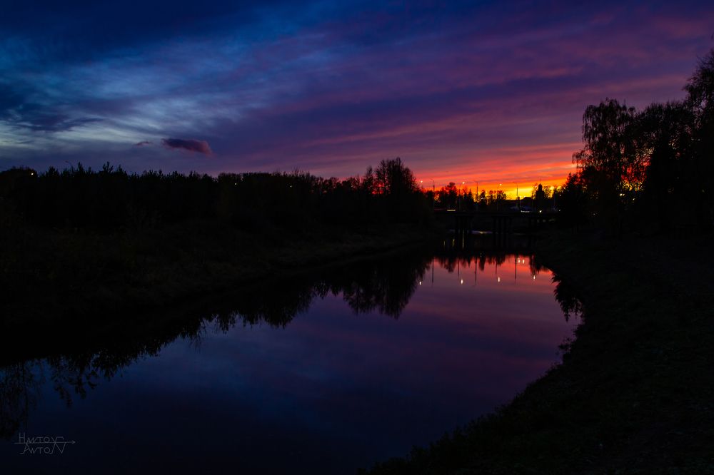 Photograph by Anton Hantov