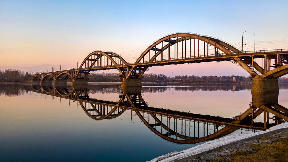 Photograph by Anton Hantov