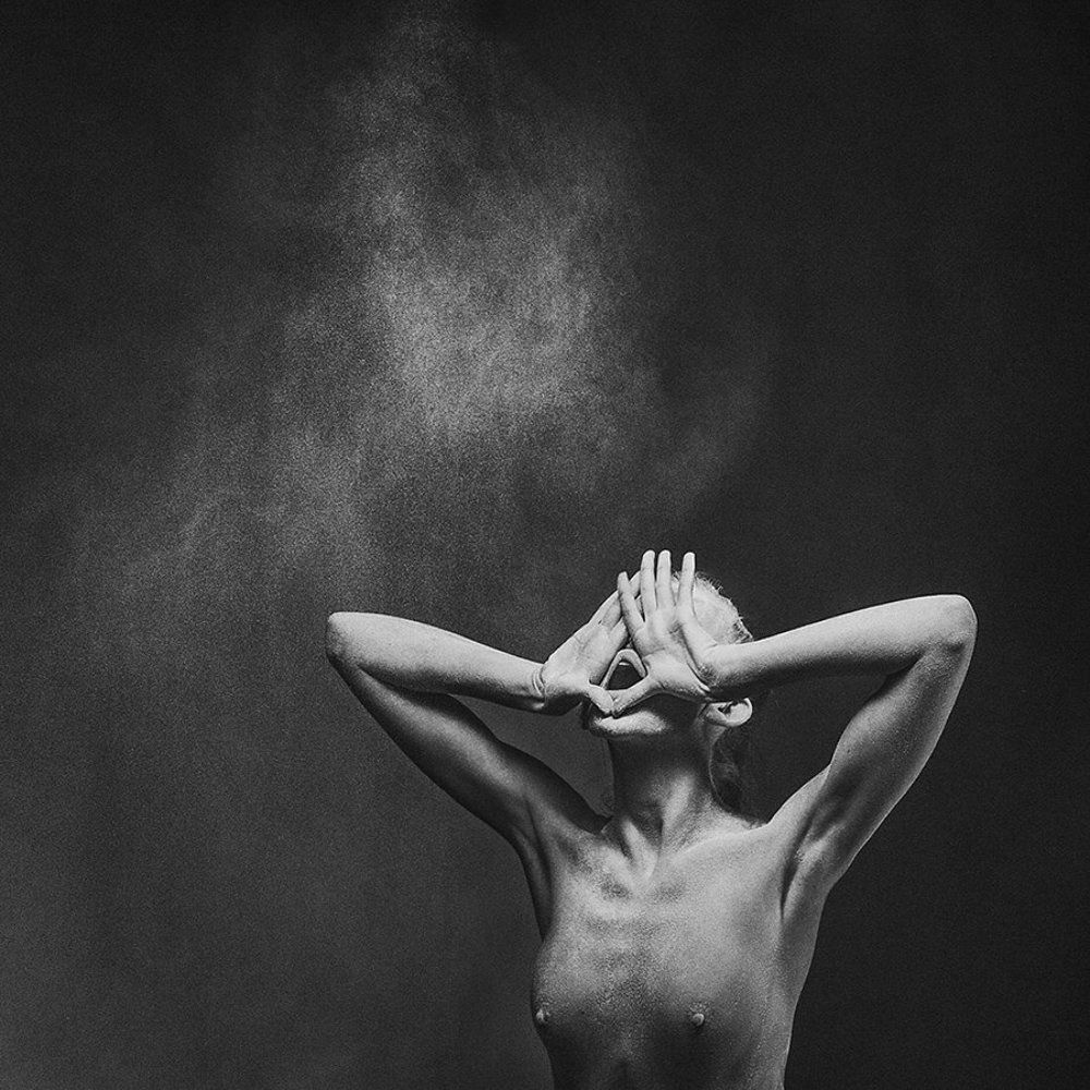 Вдыхая белый порошок