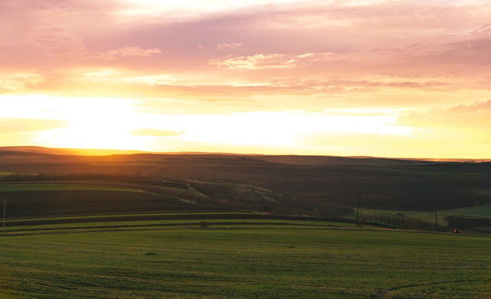 закат в Молдавском селе