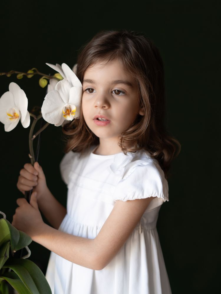 Портрет с орхидеей