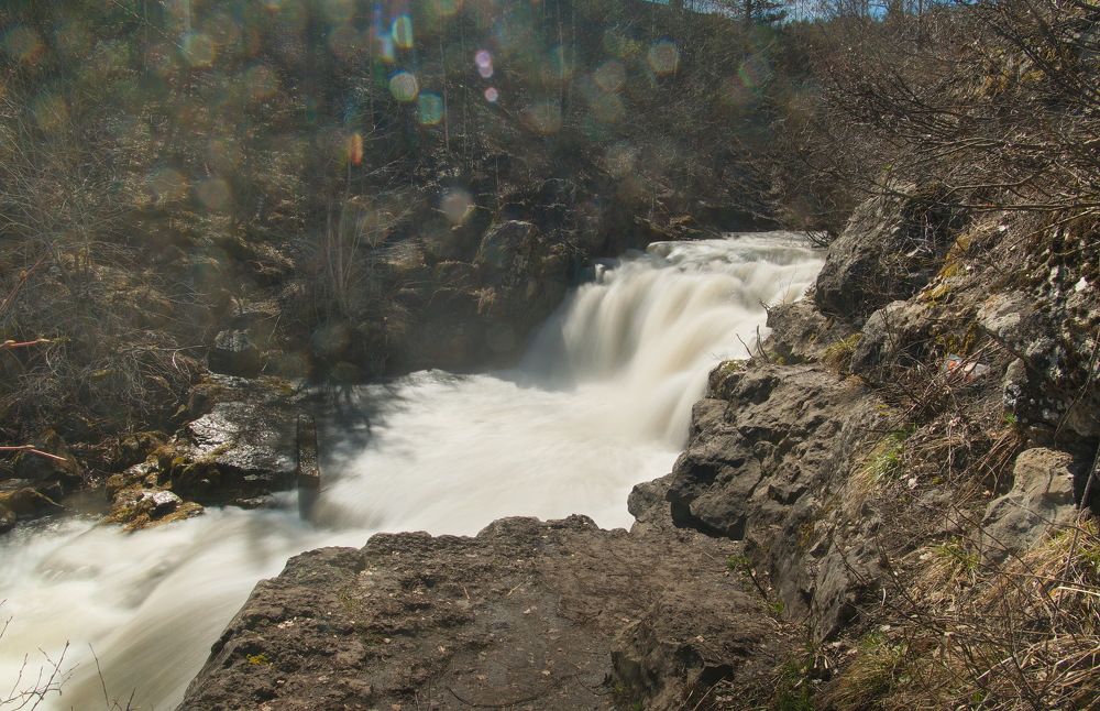 Яхинский водопад