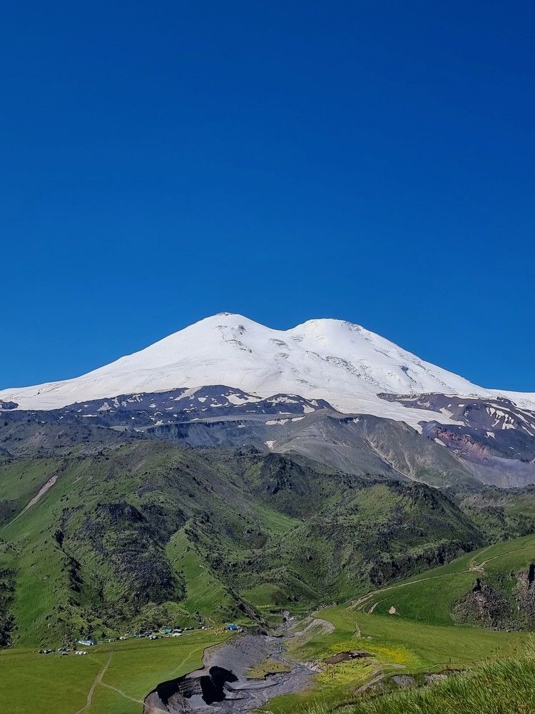 Вид на Эльбрус с пика Корона
