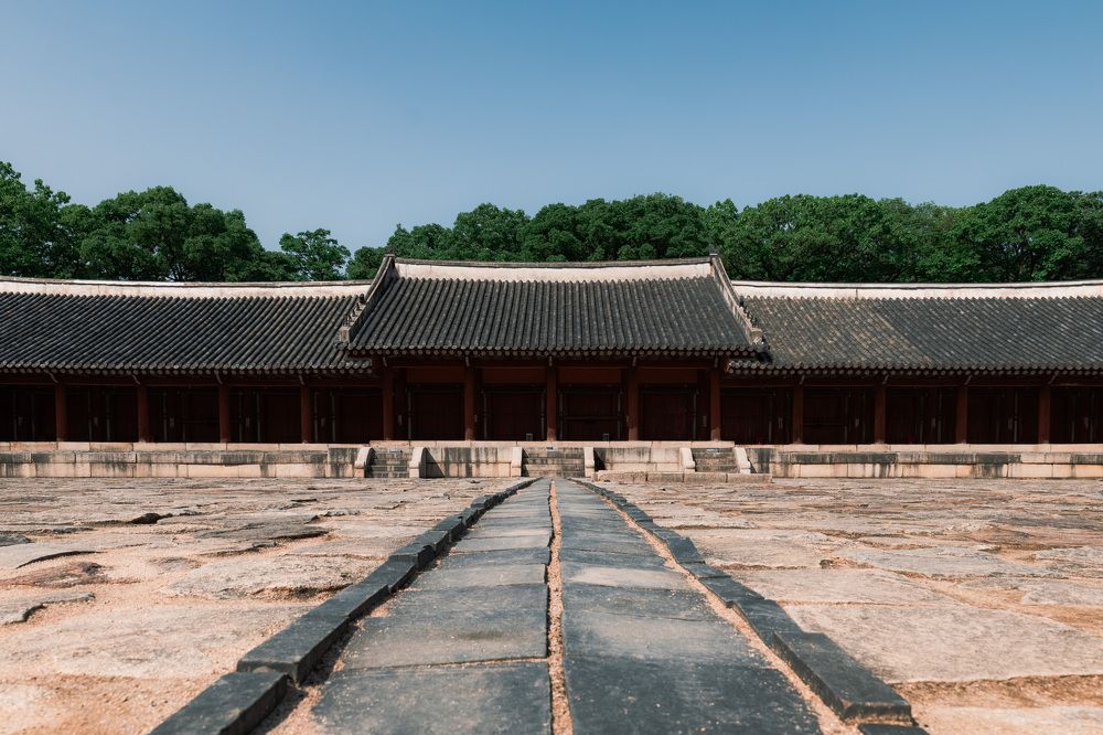 Photograph by Hwan Lee