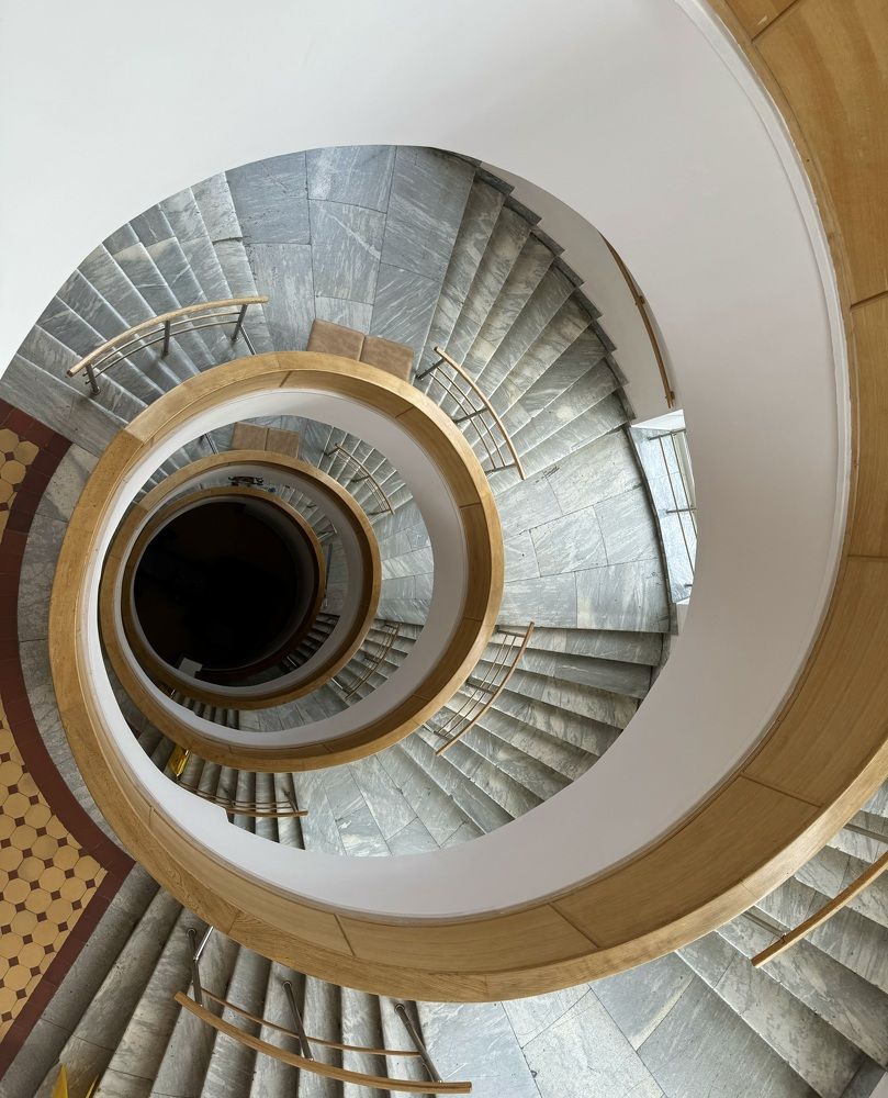 Фотография автора Евгения Елисеева