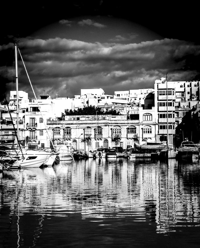 Photograph by Mindaugas Dinda