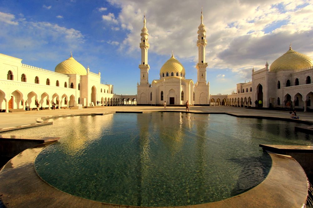 Белая мечеть города Болгар. Россия.