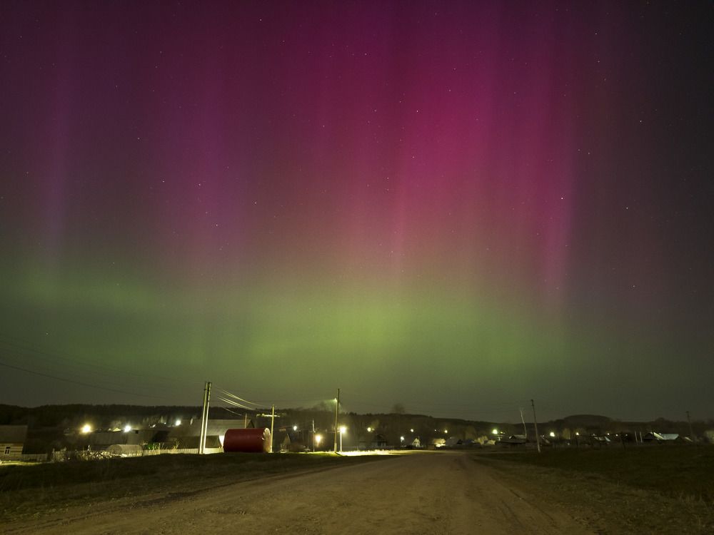 Северное сияние над родным селом Азево!