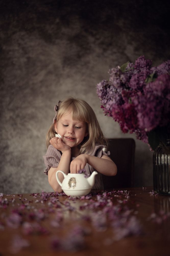 Photograph by Alena Avizhen