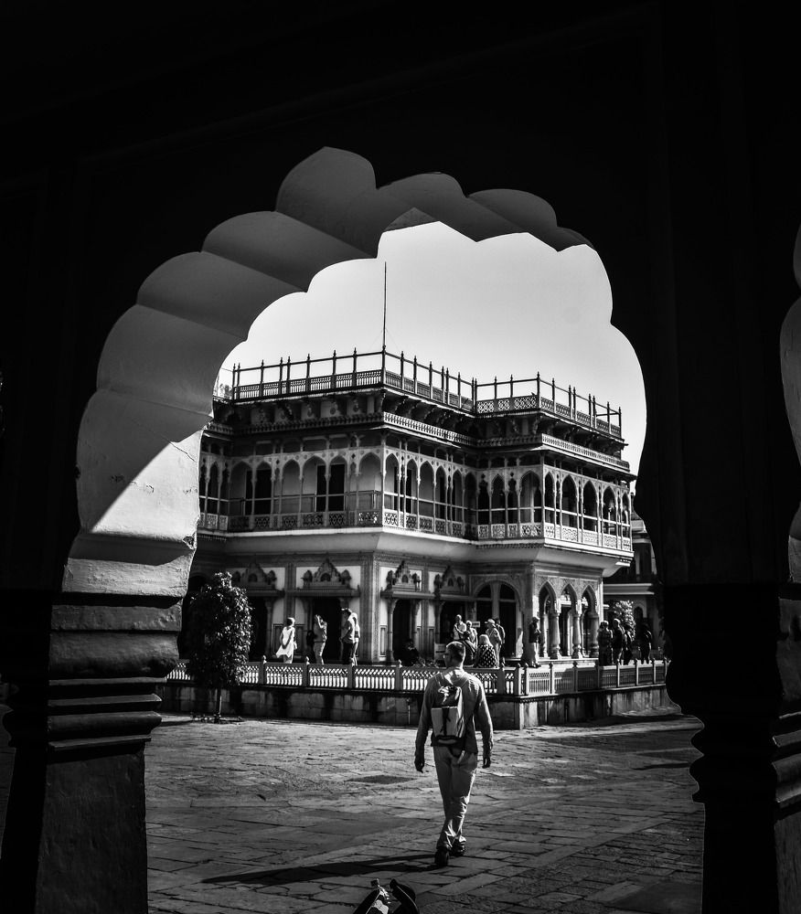 Towards untruth story