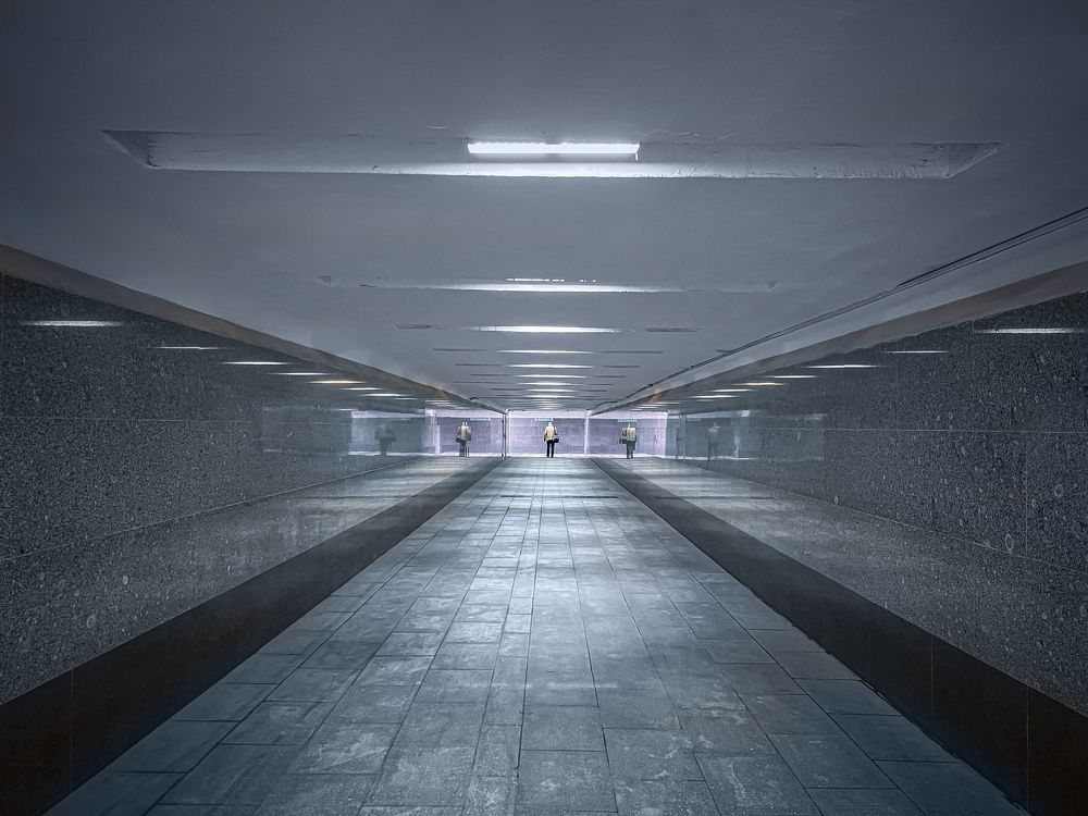 В подземном переходе