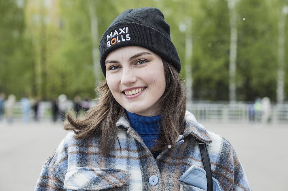 На Празднике в День Победы.