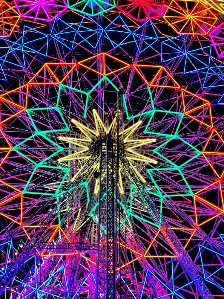 Enjoy the lights of Fair