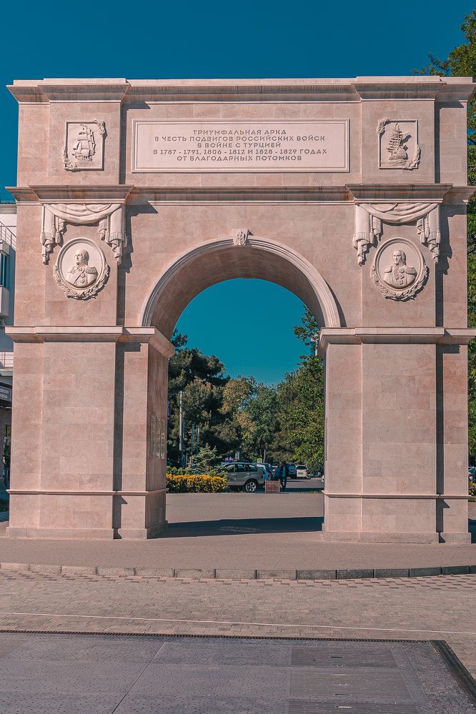 Фотография автора Андрей Карамышенко