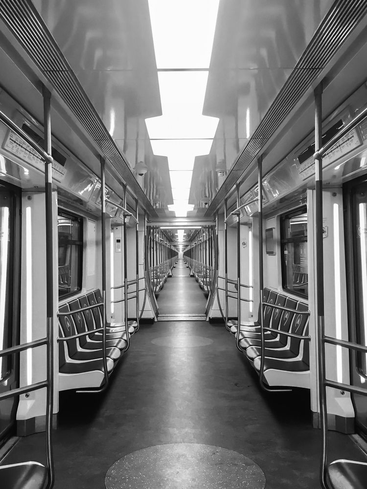 Поезд метро