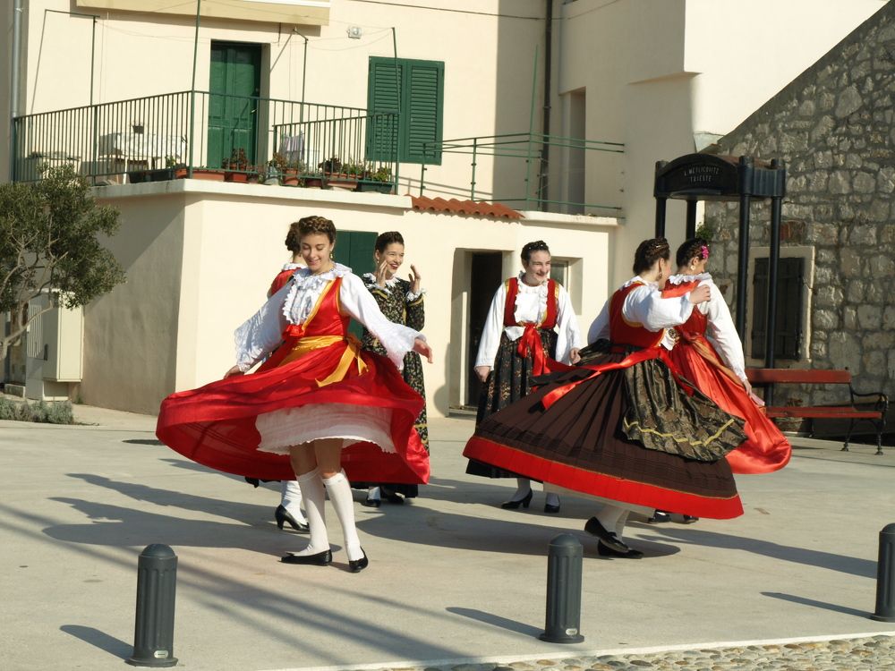 betina, murter, croatia, oldhistorydress, girls, digital, colors