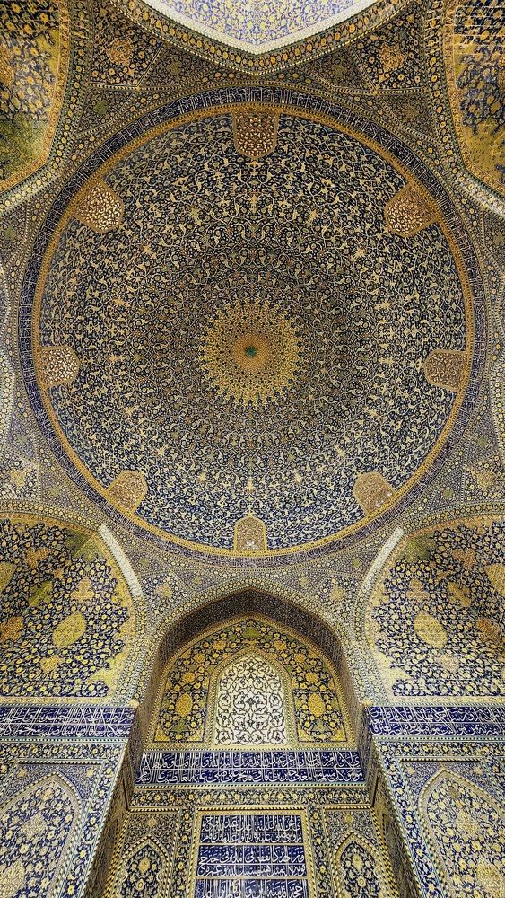 Photograph by Mina Mamdouhi