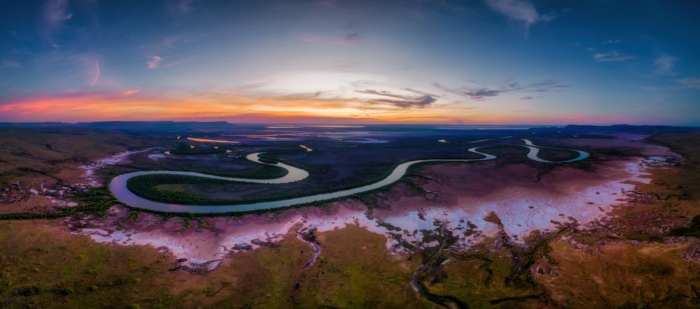 Photograph by Peter Demulsant