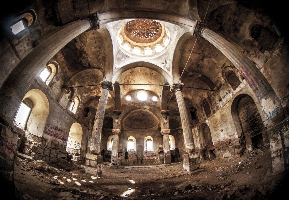 Photograph by DAMOUN POURNEMATI