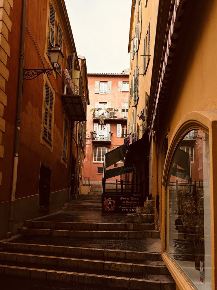 Фотография автора amal ahmed