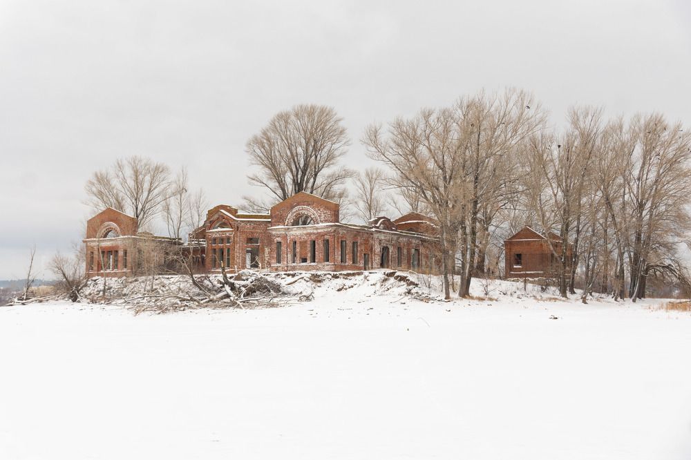 Красный кирпич