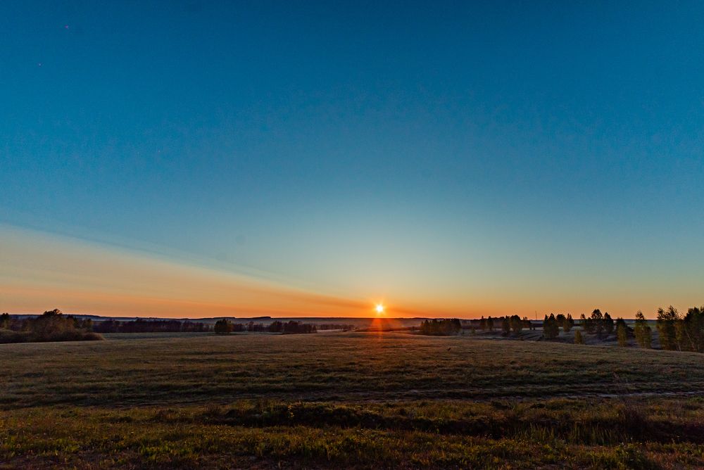 Майский рассвет в средней полосе